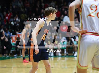 Thumbnail 2 in Seton Catholic vs Liberty Christian (IHSAA 3A Regional 27 Final) photogallery.