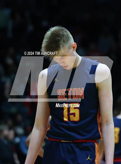 Thumbnail 2 in Seton Catholic vs Liberty Christian (IHSAA 3A Regional 27 Final) photogallery.