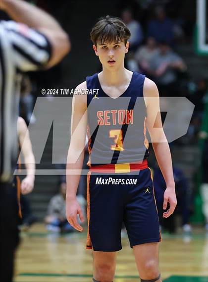Thumbnail 3 in Seton Catholic vs Liberty Christian (IHSAA 3A Regional 27 Final) photogallery.