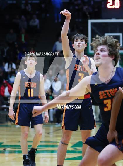 Thumbnail 3 in Seton Catholic vs Liberty Christian (IHSAA 3A Regional 27 Final) photogallery.