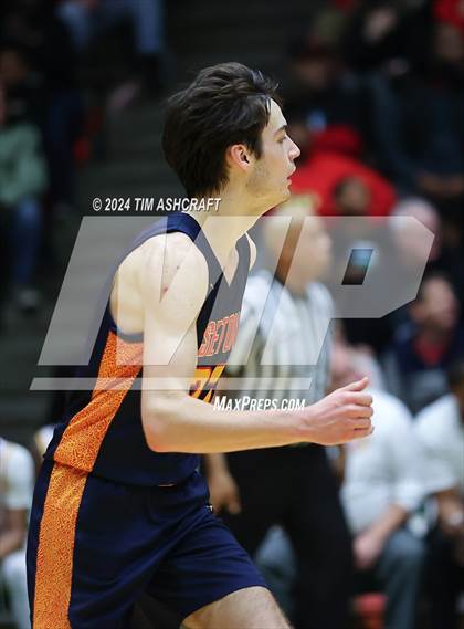 Thumbnail 2 in Seton Catholic vs Liberty Christian (IHSAA 3A Regional 27 Final) photogallery.