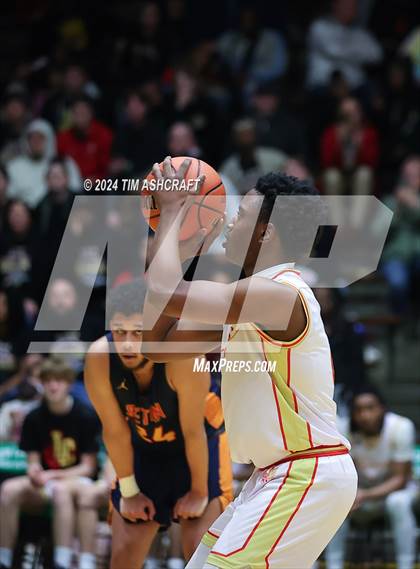 Thumbnail 3 in Seton Catholic vs Liberty Christian (IHSAA 3A Regional 27 Final) photogallery.