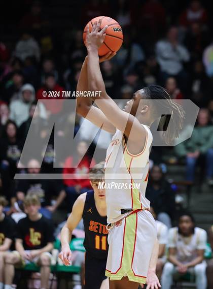 Thumbnail 2 in Seton Catholic vs Liberty Christian (IHSAA 3A Regional 27 Final) photogallery.