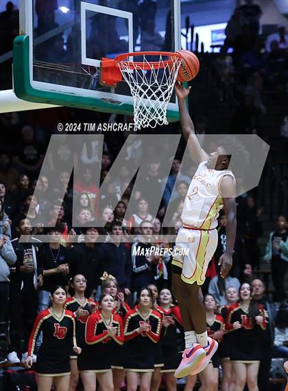 Thumbnail 1 in Seton Catholic vs Liberty Christian (IHSAA 3A Regional 27 Final) photogallery.