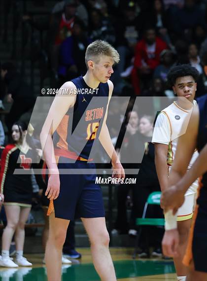 Thumbnail 3 in Seton Catholic vs Liberty Christian (IHSAA 3A Regional 27 Final) photogallery.