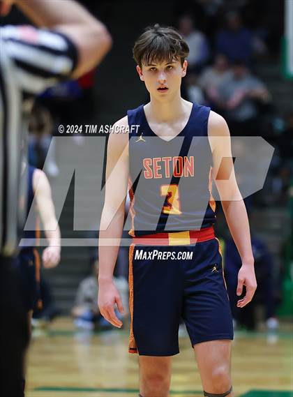 Thumbnail 2 in Seton Catholic vs Liberty Christian (IHSAA 3A Regional 27 Final) photogallery.