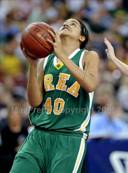 Thumbnail 3 in Brea Olinda vs. Carondelet (CIF State D2 Final) photogallery.