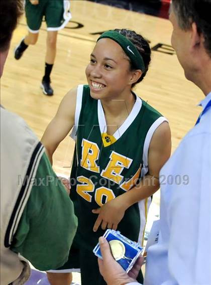 Thumbnail 2 in Brea Olinda vs. Carondelet (CIF State D2 Final) photogallery.
