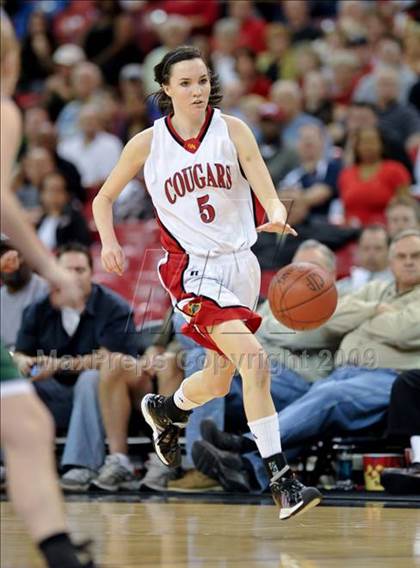 Thumbnail 1 in Brea Olinda vs. Carondelet (CIF State D2 Final) photogallery.
