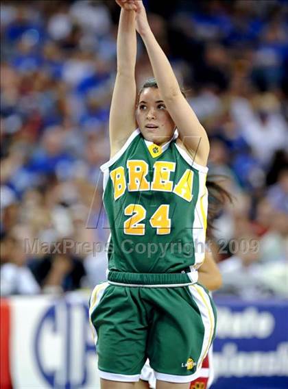 Thumbnail 2 in Brea Olinda vs. Carondelet (CIF State D2 Final) photogallery.