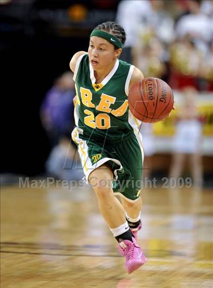 Thumbnail 2 in Brea Olinda vs. Carondelet (CIF State D2 Final) photogallery.