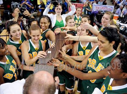 Thumbnail 2 in Brea Olinda vs. Carondelet (CIF State D2 Final) photogallery.