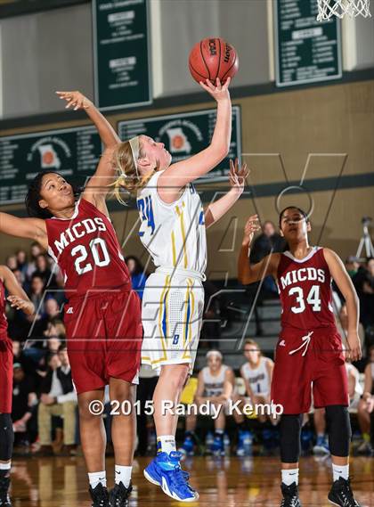 Thumbnail 3 in  MICDS vs St. Francis Borgia  (St. Joseph's Academy Shootout) photogallery.