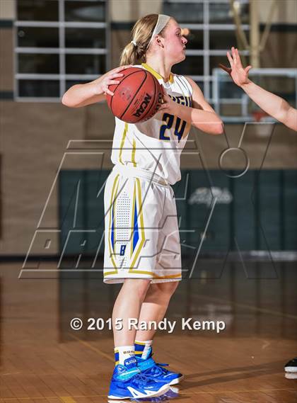 Thumbnail 3 in  MICDS vs St. Francis Borgia  (St. Joseph's Academy Shootout) photogallery.
