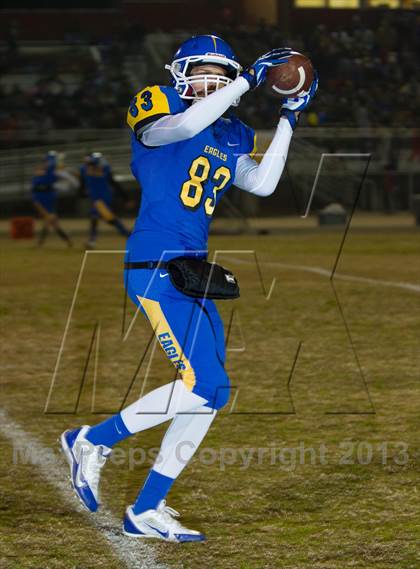 Thumbnail 1 in View Park vs. Bakersfield Christian (CIF SoCal Regional D4 Final) photogallery.