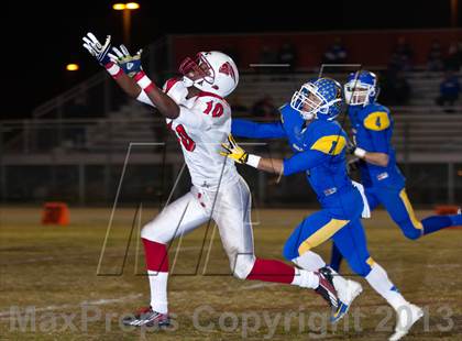 Thumbnail 2 in View Park vs. Bakersfield Christian (CIF SoCal Regional D4 Final) photogallery.