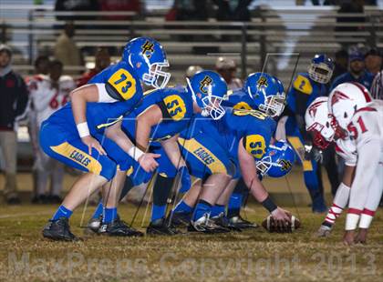 Thumbnail 2 in View Park vs. Bakersfield Christian (CIF SoCal Regional D4 Final) photogallery.