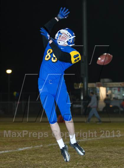 Thumbnail 1 in View Park vs. Bakersfield Christian (CIF SoCal Regional D4 Final) photogallery.