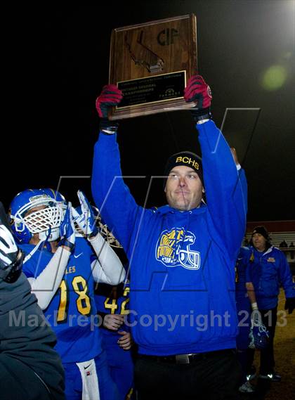 Thumbnail 3 in View Park vs. Bakersfield Christian (CIF SoCal Regional D4 Final) photogallery.
