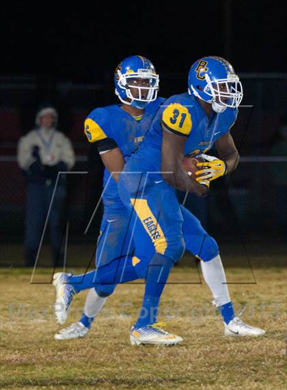 Thumbnail 3 in View Park vs. Bakersfield Christian (CIF SoCal Regional D4 Final) photogallery.