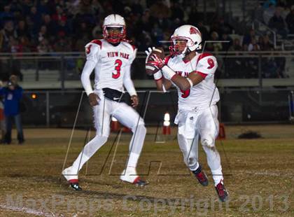 Thumbnail 2 in View Park vs. Bakersfield Christian (CIF SoCal Regional D4 Final) photogallery.