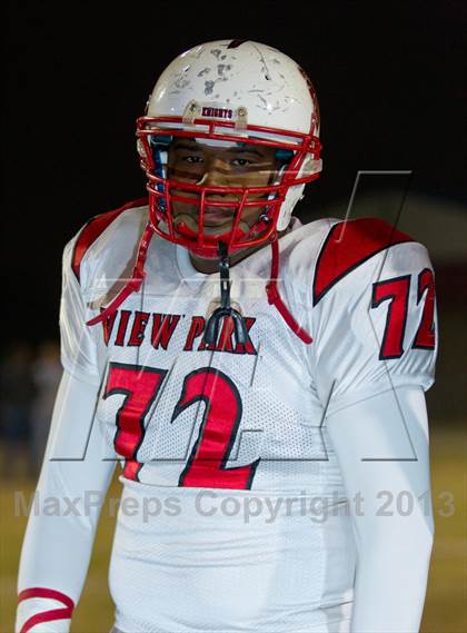 Thumbnail 2 in View Park vs. Bakersfield Christian (CIF SoCal Regional D4 Final) photogallery.