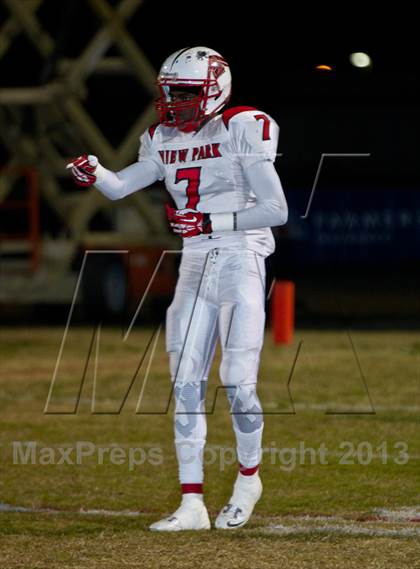 Thumbnail 2 in View Park vs. Bakersfield Christian (CIF SoCal Regional D4 Final) photogallery.