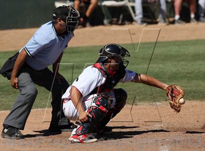 Thumbnail 1 in 2013 New Balance Area Code Nationals photogallery.