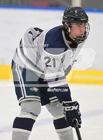 Thumbnail 2 in Watertown/Pomperaug vs. Wethersfield (CIAC D2 Quarterfinal) photogallery.