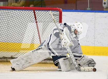Thumbnail 1 in Watertown/Pomperaug vs. Wethersfield (CIAC D2 Quarterfinal) photogallery.