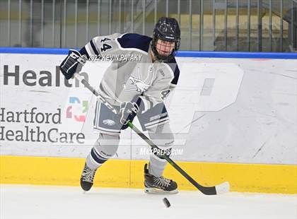 Thumbnail 3 in Watertown/Pomperaug vs. Wethersfield (CIAC D2 Quarterfinal) photogallery.