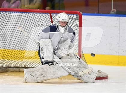 Thumbnail 2 in Watertown/Pomperaug vs. Wethersfield (CIAC D2 Quarterfinal) photogallery.