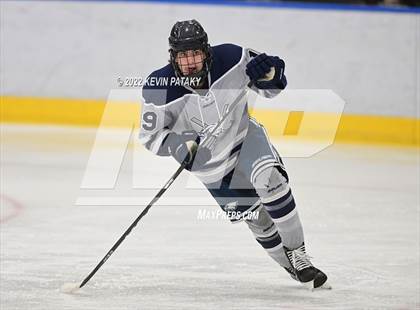 Thumbnail 2 in Watertown/Pomperaug vs. Wethersfield (CIAC D2 Quarterfinal) photogallery.