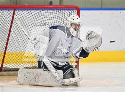 Thumbnail 2 in Watertown/Pomperaug vs. Wethersfield (CIAC D2 Quarterfinal) photogallery.