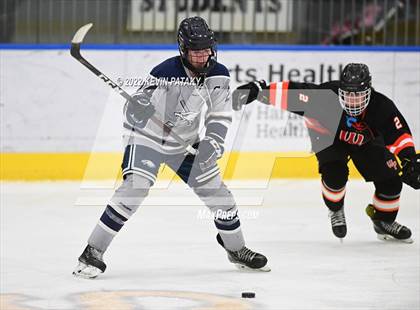 Thumbnail 2 in Watertown/Pomperaug vs. Wethersfield (CIAC D2 Quarterfinal) photogallery.