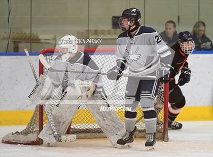 Thumbnail 2 in Watertown/Pomperaug vs. Wethersfield (CIAC D2 Quarterfinal) photogallery.