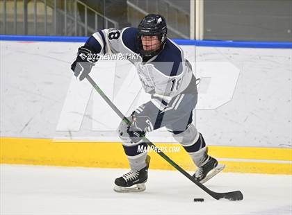 Thumbnail 3 in Watertown/Pomperaug vs. Wethersfield (CIAC D2 Quarterfinal) photogallery.