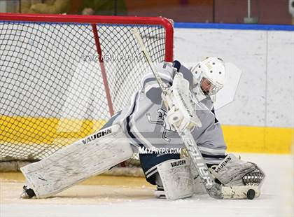 Thumbnail 3 in Watertown/Pomperaug vs. Wethersfield (CIAC D2 Quarterfinal) photogallery.