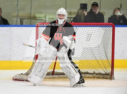 Thumbnail 3 in Watertown/Pomperaug vs. Wethersfield (CIAC D2 Quarterfinal) photogallery.