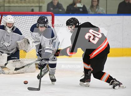 Thumbnail 3 in Watertown/Pomperaug vs. Wethersfield (CIAC D2 Quarterfinal) photogallery.