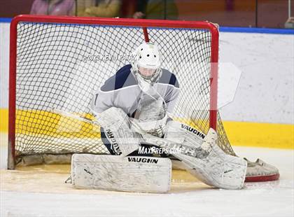 Thumbnail 2 in Watertown/Pomperaug vs. Wethersfield (CIAC D2 Quarterfinal) photogallery.