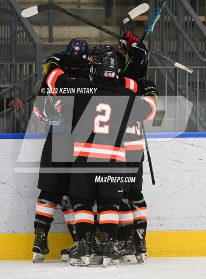 Thumbnail 1 in Watertown/Pomperaug vs. Wethersfield (CIAC D2 Quarterfinal) photogallery.
