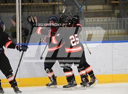 Thumbnail 2 in Watertown/Pomperaug vs. Wethersfield (CIAC D2 Quarterfinal) photogallery.