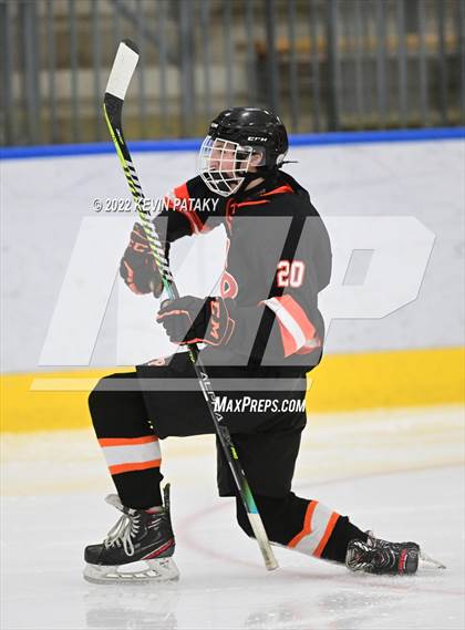 Thumbnail 2 in Watertown/Pomperaug vs. Wethersfield (CIAC D2 Quarterfinal) photogallery.
