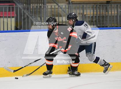 Thumbnail 1 in Watertown/Pomperaug vs. Wethersfield (CIAC D2 Quarterfinal) photogallery.