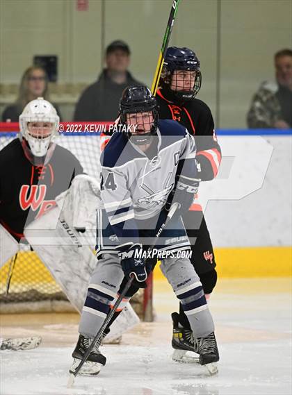 Thumbnail 2 in Watertown/Pomperaug vs. Wethersfield (CIAC D2 Quarterfinal) photogallery.