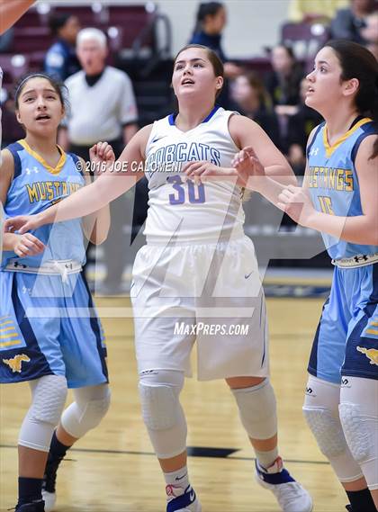 Thumbnail 3 in Edinburg vs McAllen Memorial (NEISD Invitational) photogallery.