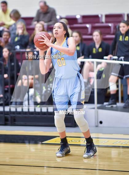 Thumbnail 1 in Edinburg vs McAllen Memorial (NEISD Invitational) photogallery.