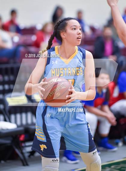 Thumbnail 1 in Edinburg vs McAllen Memorial (NEISD Invitational) photogallery.