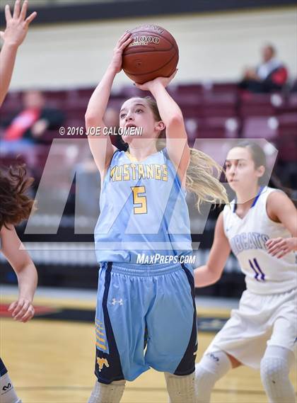 Thumbnail 2 in Edinburg vs McAllen Memorial (NEISD Invitational) photogallery.